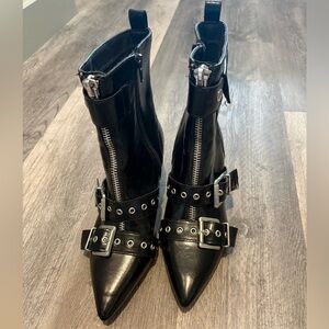 NWOT Women's Moonbeam Buckle Booties Size 7.5